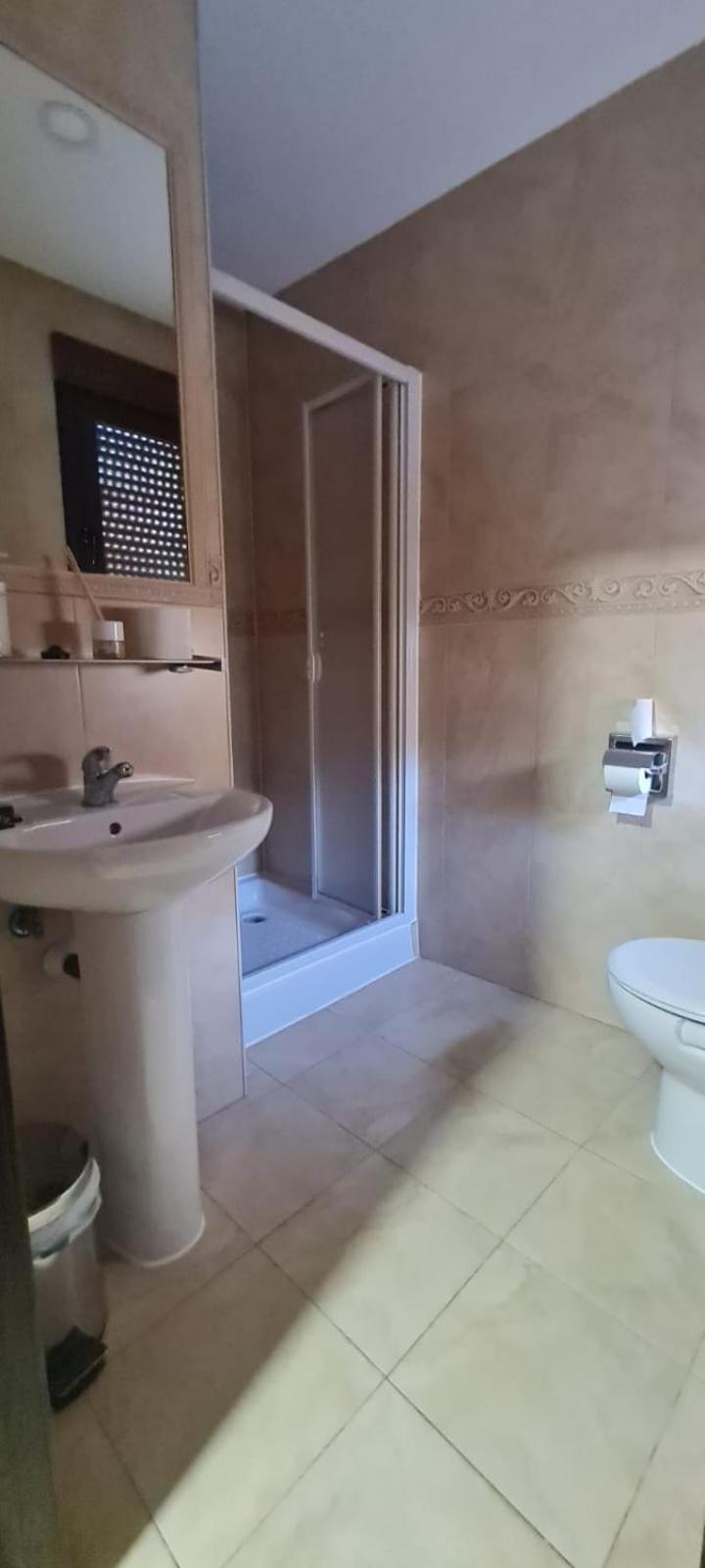 Hostal La Roda Villaluenga Экстерьер фото