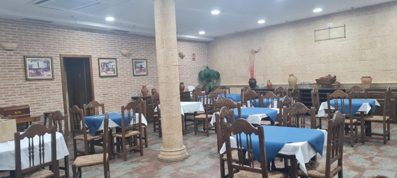 Hostal La Roda Villaluenga Экстерьер фото
